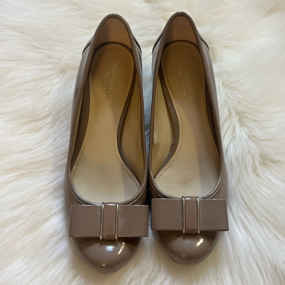 Naturalizer Brown/tan Heels, women’s size 6